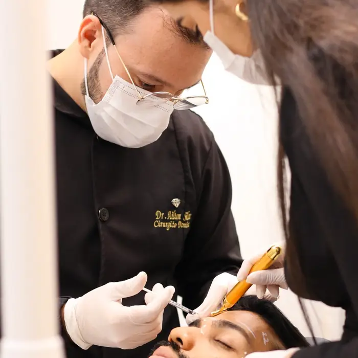 Procedimento de harmonização facial realizado na DS Odonto